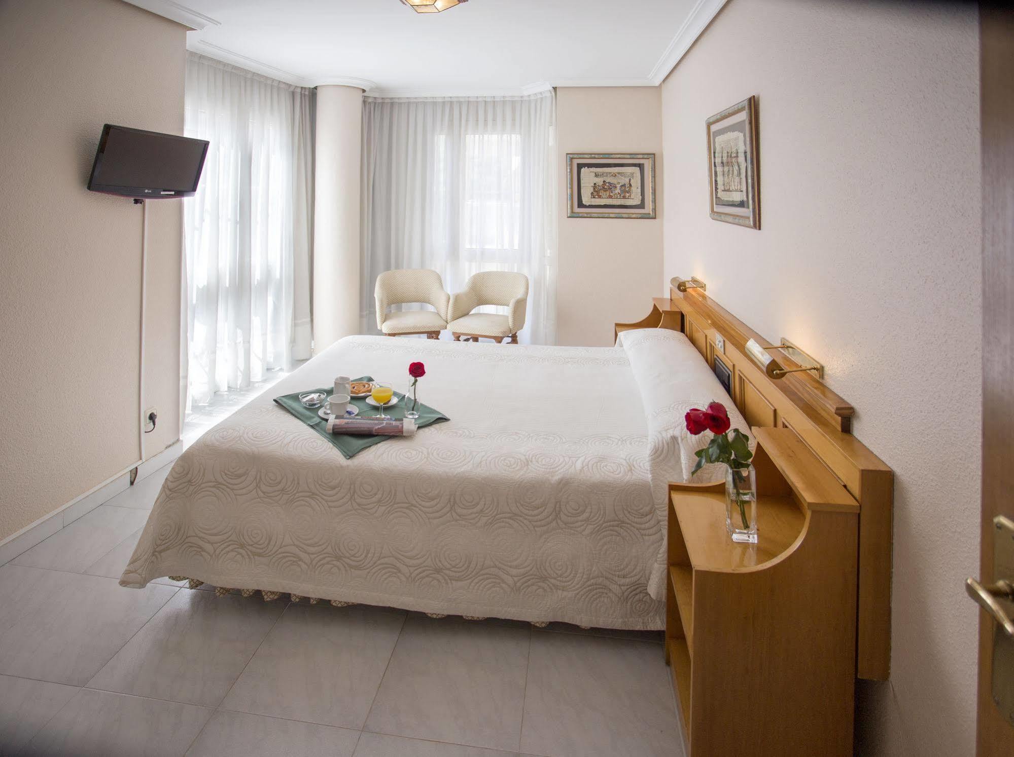 Hotel Don Rodrigo Παλένθια Εξωτερικό φωτογραφία