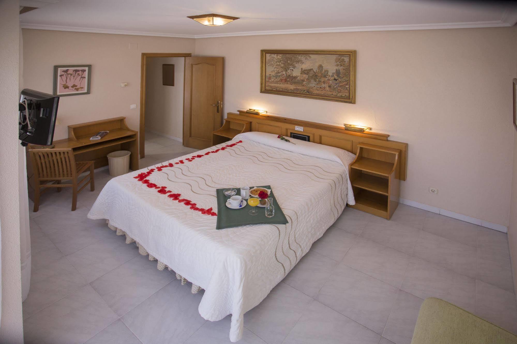 Hotel Don Rodrigo Παλένθια Εξωτερικό φωτογραφία